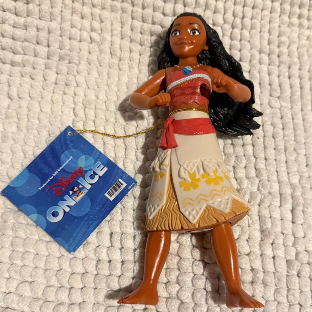 Disney Moana and Belle Figurines - Disney on Ice - Picture 2 of 7